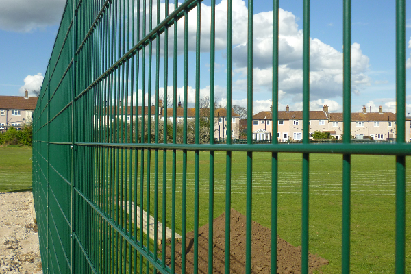 TWIN WIRE MESH FENCING (7)