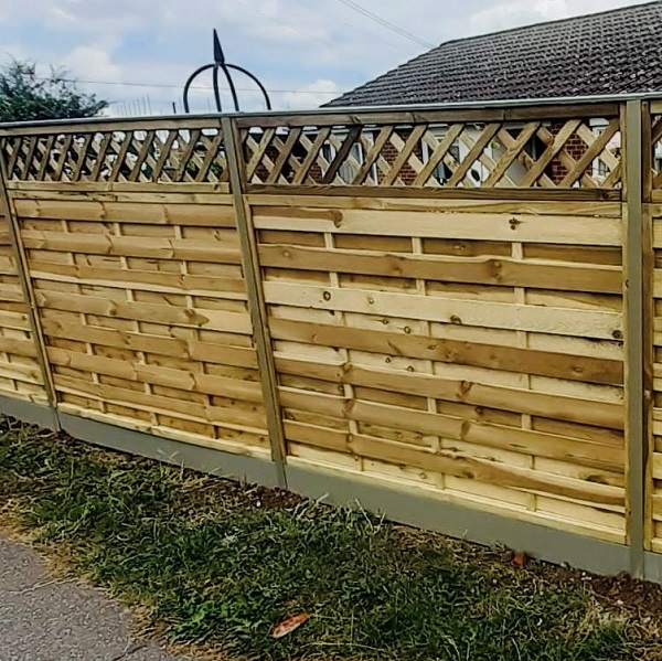 SH panels and HD lattice with Olive Grey Durapost