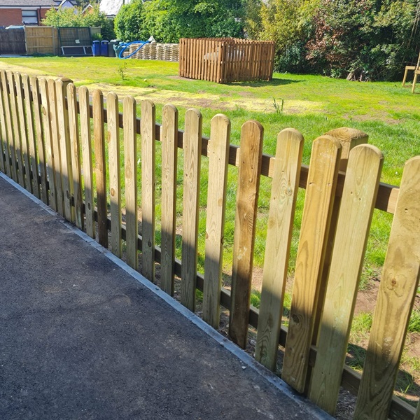 HD rtop picket fencing