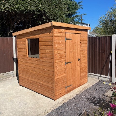 Pent shed 1.8 x 1.8m with rim lock