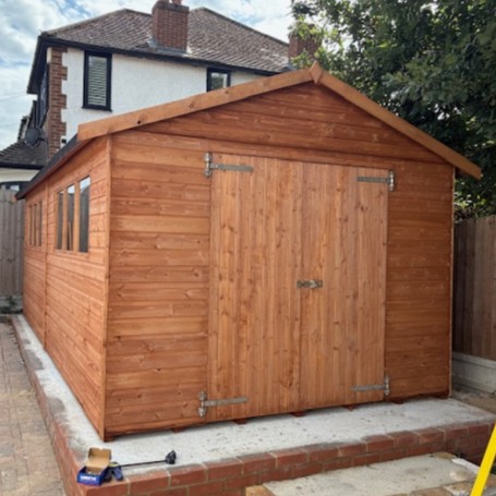 Major Apex 6.0m x 3.0m, 1500mm wide double door, 3 tab red felt shingles