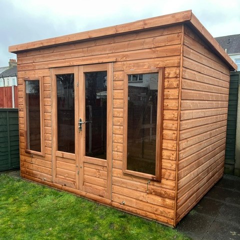 Major Pent Modern 3.0m x 2.4m (3)