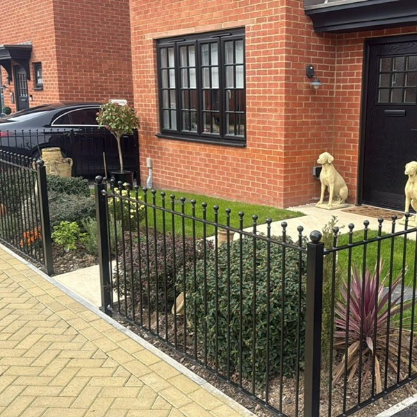 Manor Ball Top Fencing