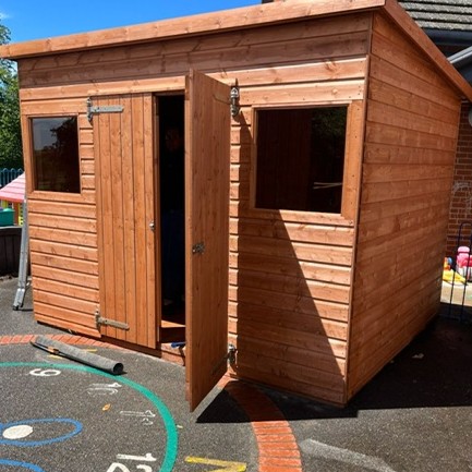 Major Pent 3.0m x 2.4m, double door 1200mm wide, 1 no single perspex window either side of door
