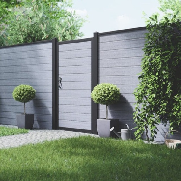 DuraPost Vista gate aluminium surround