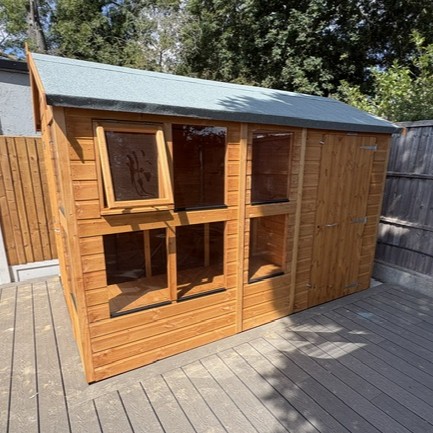 Powersheds apex potting combi 3m x 1.8m (inc 4ft side store). 1 opening window kit