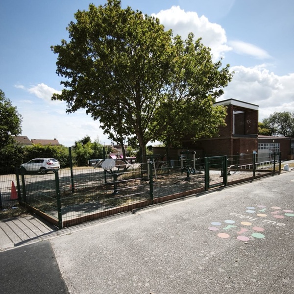 Protek 656 Twin Wire Mesh Fencing & Single Gate with timber base board