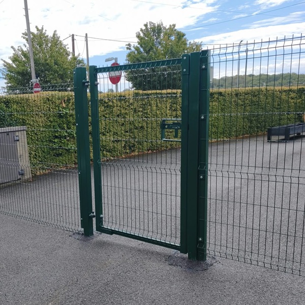 Protek 1000 single gate and fencing