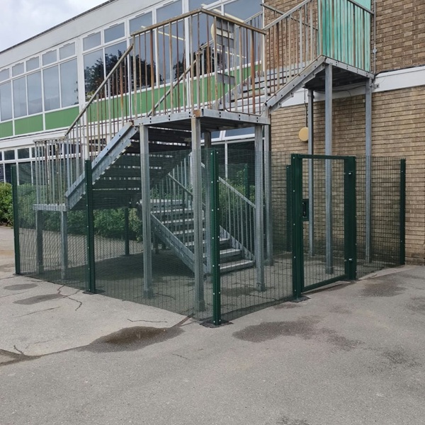 Protek 358 mesh fencing and exit gate with push pad